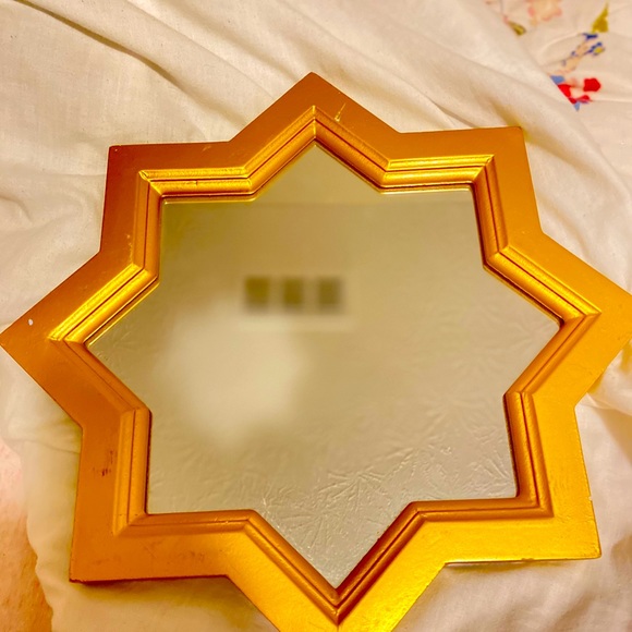 Mirror - Picture 1 of 1